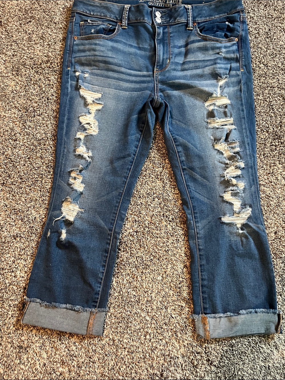American Eagle Artist Cop Super Super Stretch Distressed Jeans